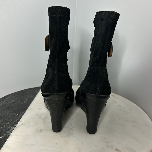 Circa JoanDavid Wedge Suede Booties, Size 6 - Picture 5 of 12